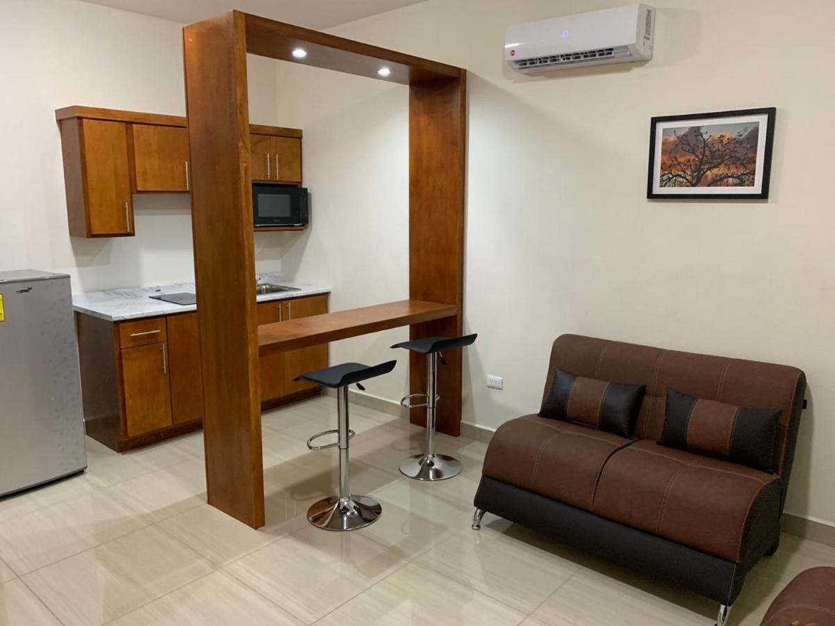 Cmg Suites Ciudad Acuña 外观 照片